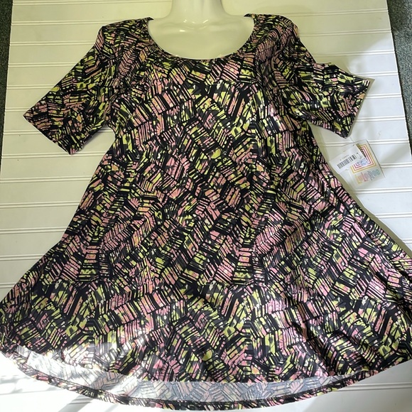 LulaRoe Floral & Geometric Print Perfect T Tunic Top-#10163 - Picture 10 of 11